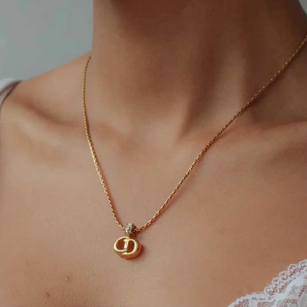 Christian Dior ✨️Cat Eye Gemstone Pendant 1990s Vintage Gold Plated Necklace - Picture 4 of 13